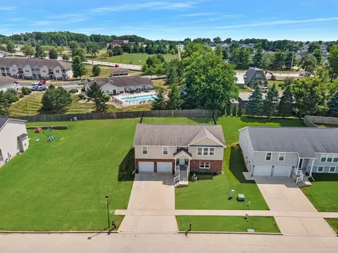 View/Area - 2510 Grey Fox Trl, Bloomington, IL 61705 photo 3 of 3