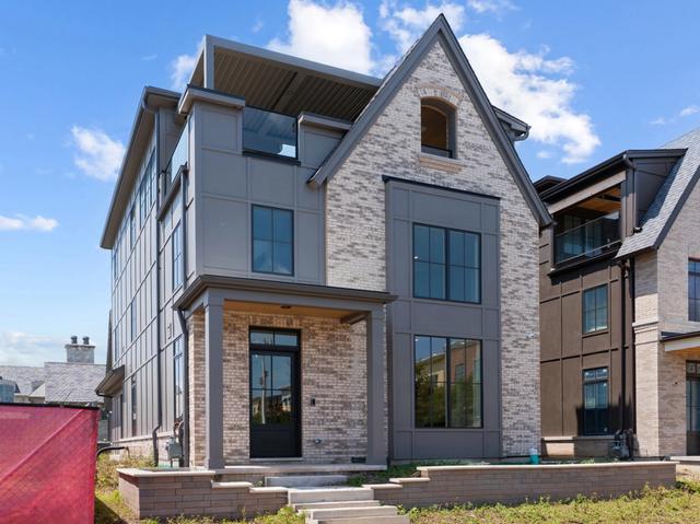 107 S Webster St, Naperville, IL 60540