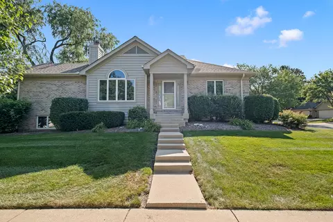 2260 Durand Dr, Downers Grove, IL 60515