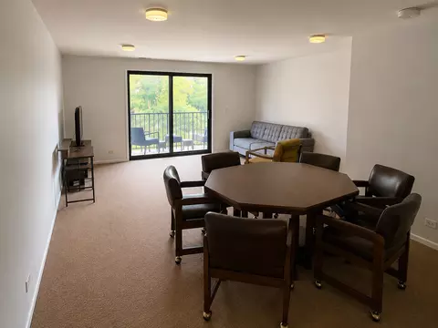 Living - 1302 E Washington St #B1, Des Plaines, IL 60016 photo 3 of 3