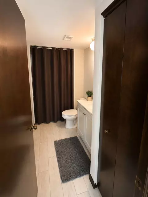 Bath - 1302 E Washington St #B1, Des Plaines, IL 60016 photo 1 of 2