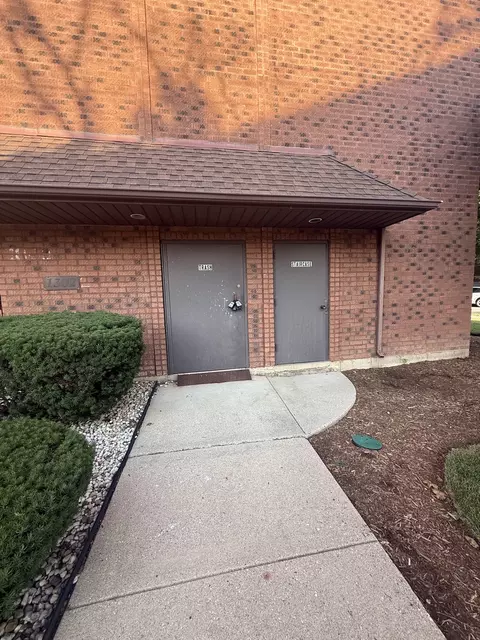 Other - 1302 E Washington St #B1, Des Plaines, IL 60016 photo 6 of 7