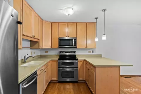 Kitchen - 1460 Foxcroft Dr, Aurora, IL 60506 photo 1 of 1