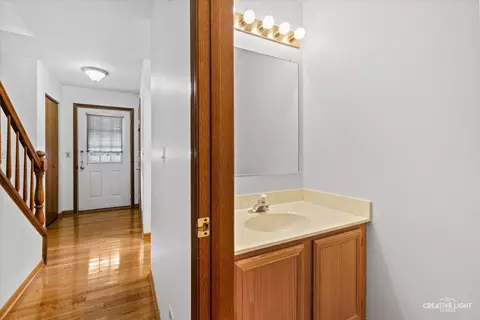 Entry Way - 1460 Foxcroft Dr, Aurora, IL 60506 photo 2 of 3
