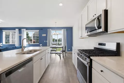 Kitchen - 25438 W Ryan Ln, Plainfield, IL 60586 photo 2 of 2