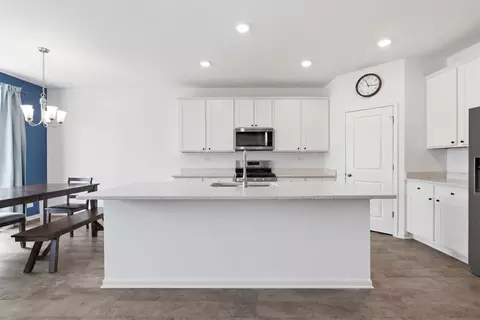 Kitchen - 25438 W Ryan Ln, Plainfield, IL 60586 photo 1 of 2