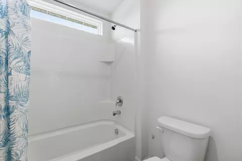 Bath - 25438 W Ryan Ln, Plainfield, IL 60586 photo 4 of 4