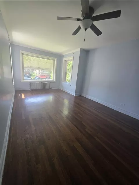 Living - 7841 S Loomis Blvd, Chicago, IL 60620 photo 4 of 6