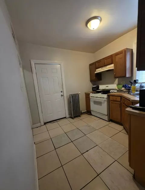 Kitchen - 7841 S Loomis Blvd, Chicago, IL 60620 photo 1 of 4