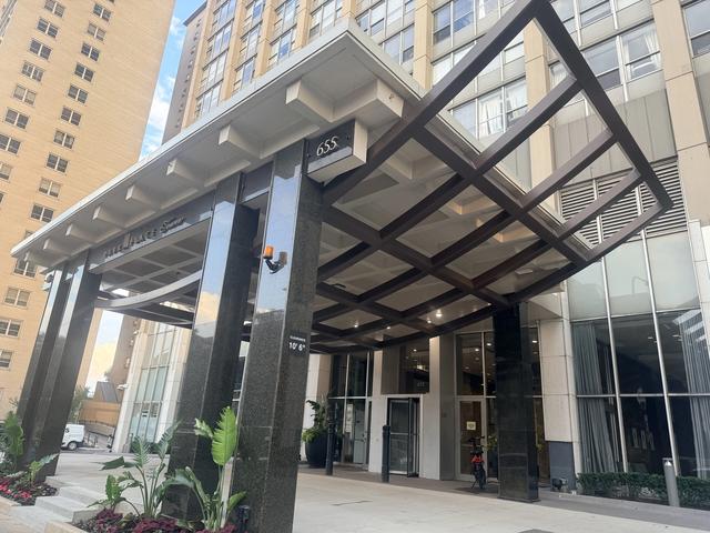 655 W Irving Park Rd #716, Chicago, IL 60613