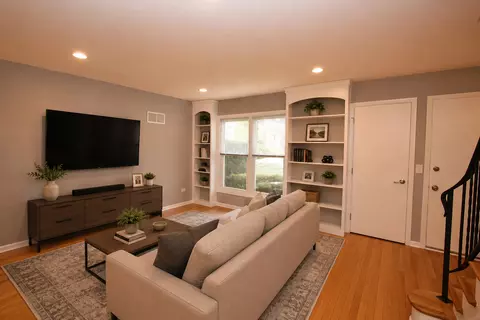 Living - 340 Eastern Ave, Barrington, IL 60010 photo 1 of 4