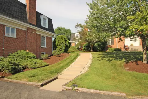 Exterior - 340 Eastern Ave, Barrington, IL 60010 photo 6 of 8