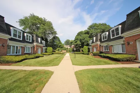 Exterior - 340 Eastern Ave, Barrington, IL 60010 photo 7 of 8