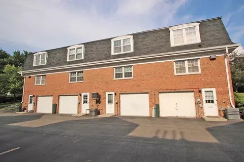 Exterior - 340 Eastern Ave, Barrington, IL 60010 photo 5 of 8