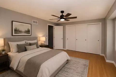 Bedroom - 340 Eastern Ave, Barrington, IL 60010 photo 1 of 5