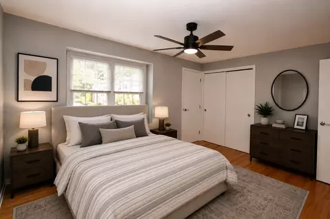 Bedroom - 340 Eastern Ave, Barrington, IL 60010 photo 2 of 5