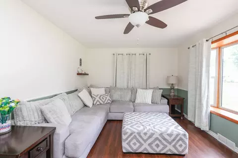 Living - 1345 Inglesh Ave, Kankakee, IL 60901 photo 3 of 3