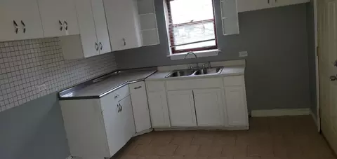Kitchen - 165 E 119th St, Chicago, IL 60628 photo 5 of 5