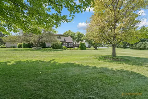 Exterior - 33705 Creek Ct, Ingleside, IL 60041 photo 4 of 4