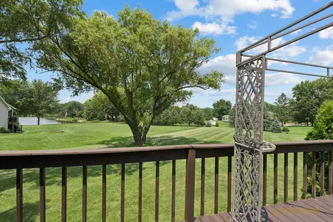 Exterior - 33705 Creek Ct, Ingleside, IL 60041 photo 3 of 4