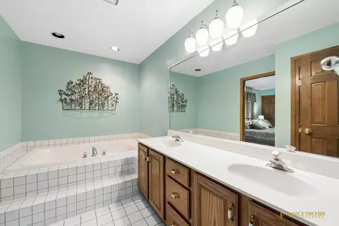 Bath - 33705 Creek Ct, Ingleside, IL 60041 photo 1 of 2