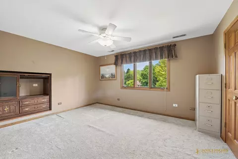 Bedroom - 33705 Creek Ct, Ingleside, IL 60041 photo 2 of 4