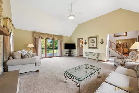 Living - 33705 Creek Ct, Ingleside, IL 60041 photo 2 of 2