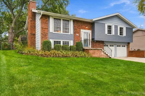 427 Chopin Ct, Schaumburg, IL 60193