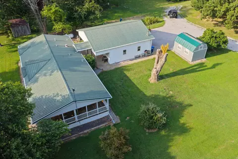 5362 Cross Church Rd, Pinckneyville, IL 62274