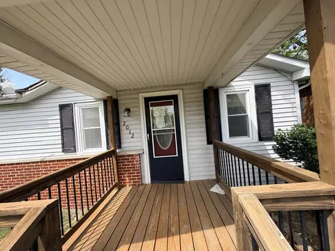 2012 Roblee Ave, Murphysboro, IL 62966 photo 2