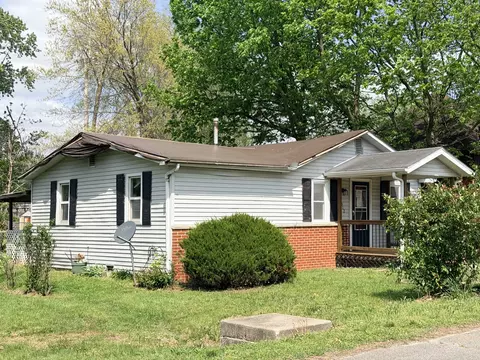 2012 Roblee Ave, Murphysboro, IL 62966 photo 3