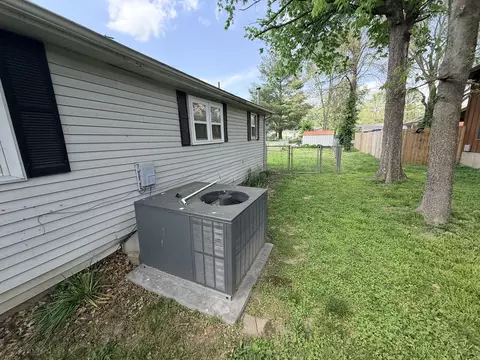2012 Roblee Ave, Murphysboro, IL 62966 photo 17