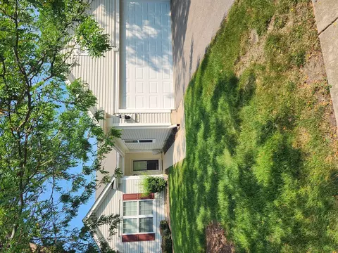 627 Americana Dr, Shorewood, IL 60404