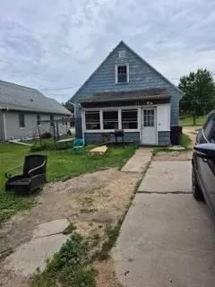 628 13th Ave, Clinton, IA 52732