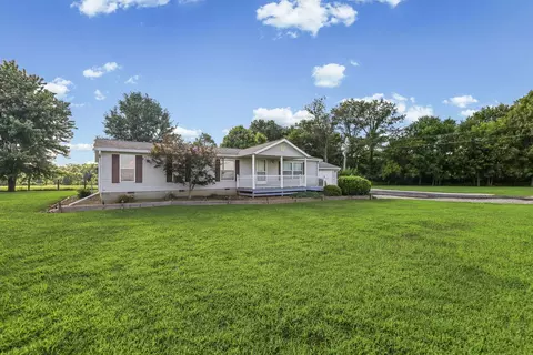 4581 Hotze Rd, Salem, IL 62881