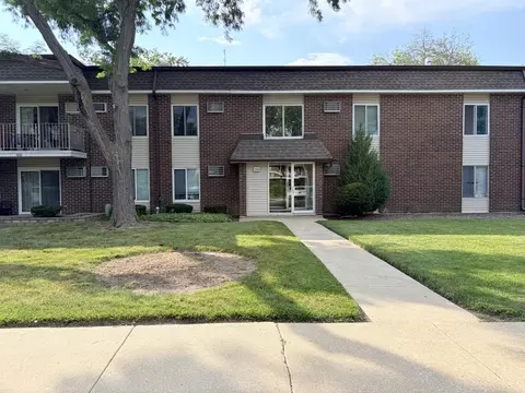 1133 Miller Ln #108, Buffalo Grove, IL 60089