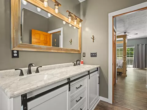 Bath - 1393 Chadbourne Dr, Davis, IL 61019 photo 1 of 4