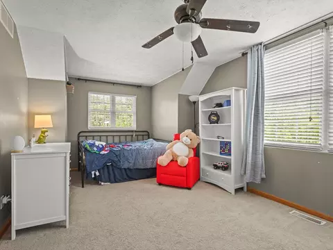 Bedroom - 1393 Chadbourne Dr, Davis, IL 61019 photo 2 of 4