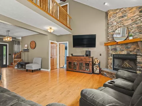 Living - 1393 Chadbourne Dr, Davis, IL 61019 photo 1 of 2