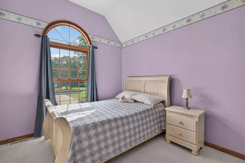 Bedroom - 2841 Emerald Dr, Ottawa, IL 61350 photo 5 of 8