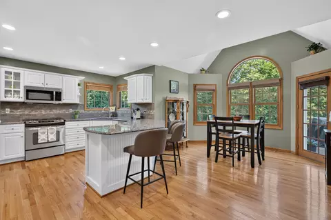 Kitchen - 2841 Emerald Dr, Ottawa, IL 61350 photo 1 of 5