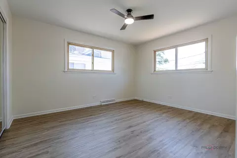 308 Wheeling Ave, Wheeling, IL 60090 photo 13