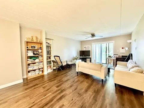 264 E Bailey Rd #H, Naperville, IL 60565 photo 3