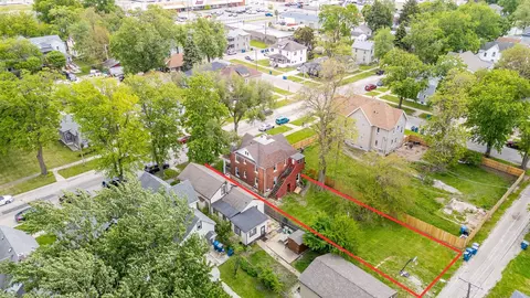 369-371 S 3rd Ave S, Kankakee, IL 60901 photo 2