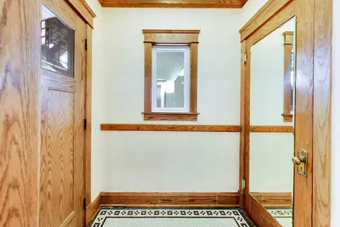1504 W Juneway Ter, Chicago, IL 60626 photo 3