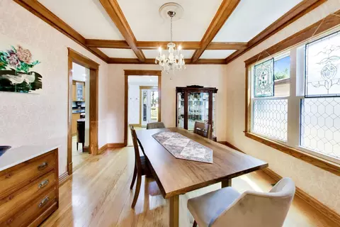 1504 W Juneway Ter, Chicago, IL 60626 photo 9