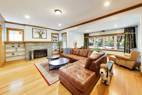 1504 W Juneway Ter, Chicago, IL 60626 photo 8