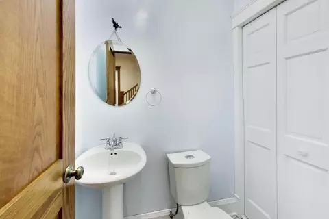 1504 W Juneway Ter, Chicago, IL 60626 photo 17