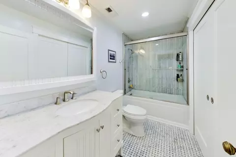 1504 W Juneway Ter, Chicago, IL 60626 photo 23