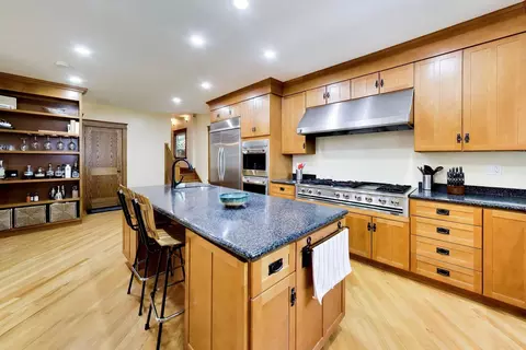 1504 W Juneway Ter, Chicago, IL 60626 photo 12